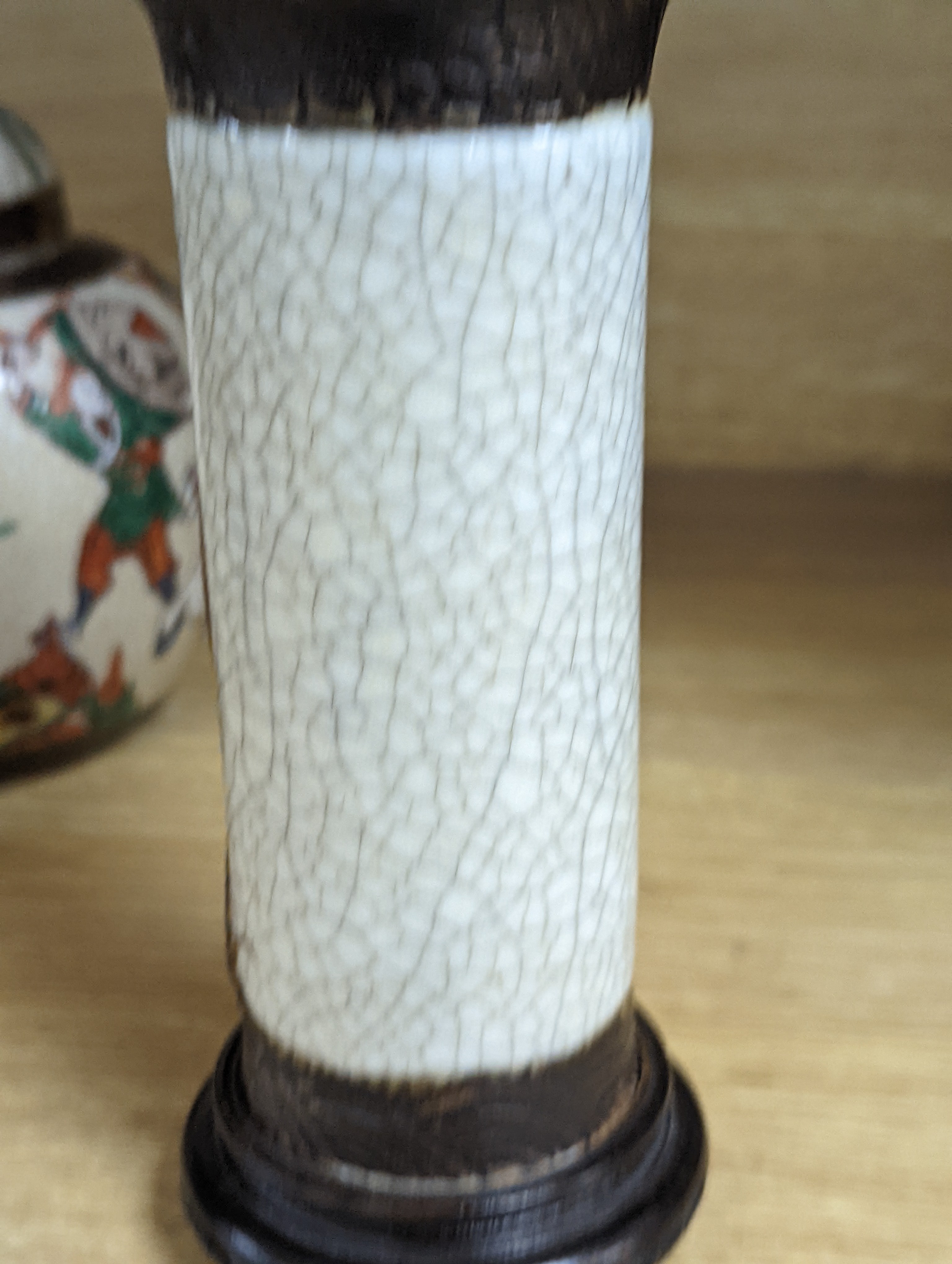 A Chinese famille verte crackle glaze jar and cover, 14.5cm, two famille rose dishes and a crackle glaze ‘dragon’ vase, all late 19th/early 20th century